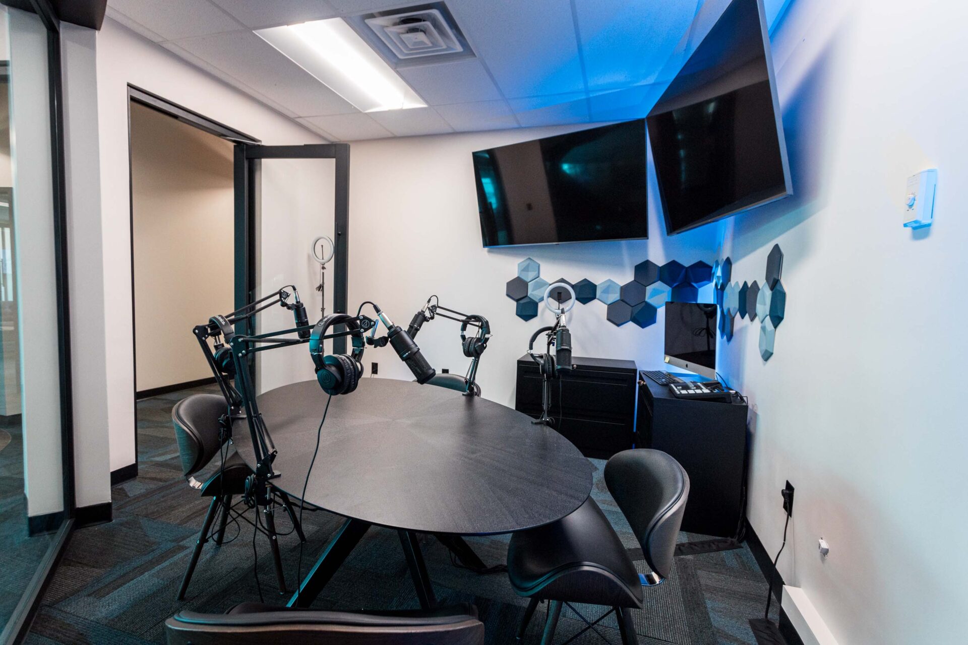 2 Flagship pinnacle podcast studio5